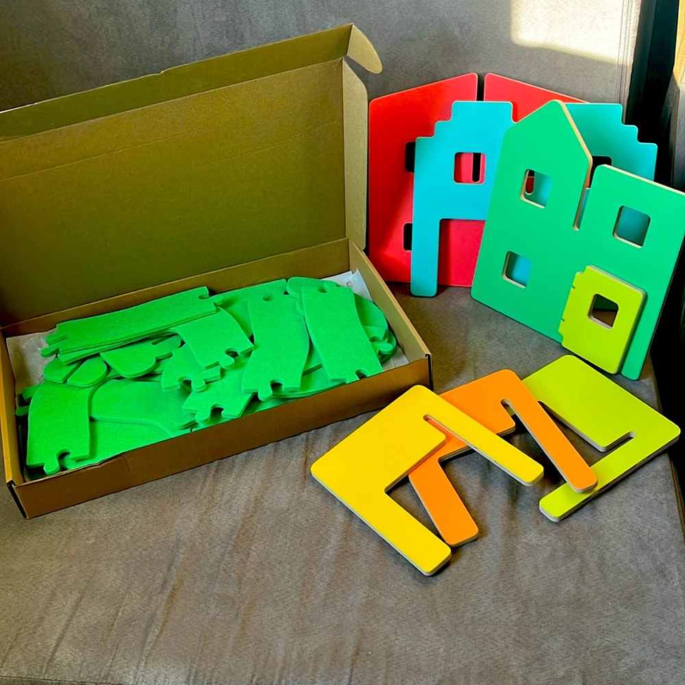 Lovevery Wooden Modular Village & Pathways